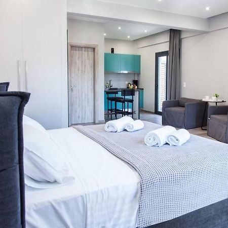 E Spacious Cornered Brand New Studio Apartment E Athens Ngoại thất bức ảnh