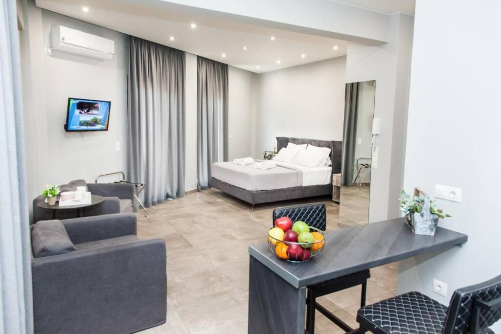 E Spacious Cornered Brand New Studio Apartment E Athens Ngoại thất bức ảnh