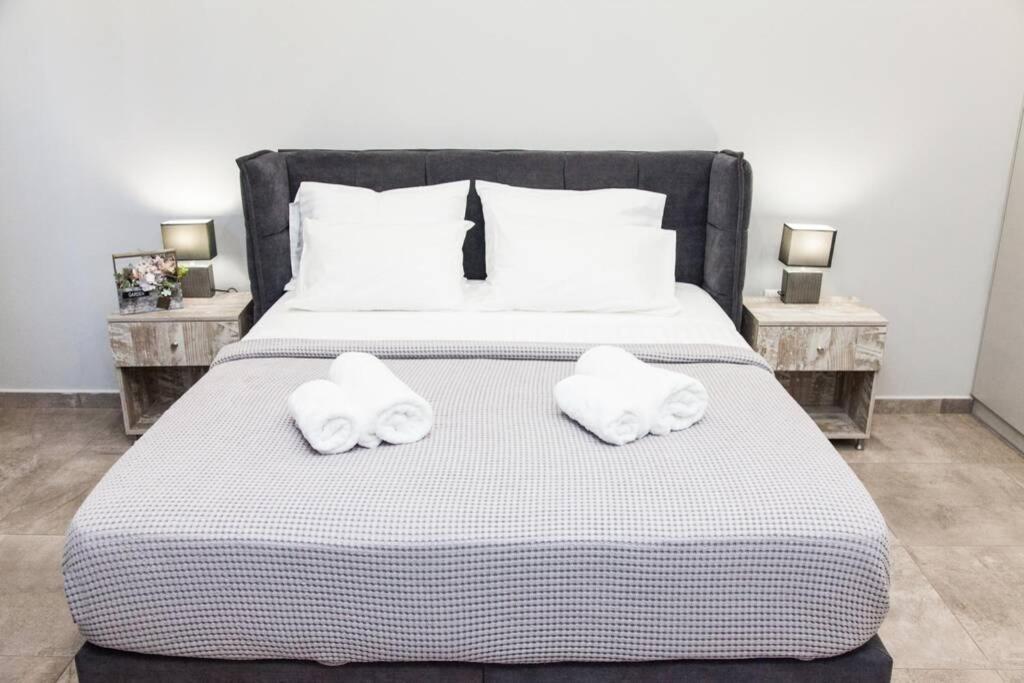 E Spacious Cornered Brand New Studio Apartment E Athens Ngoại thất bức ảnh